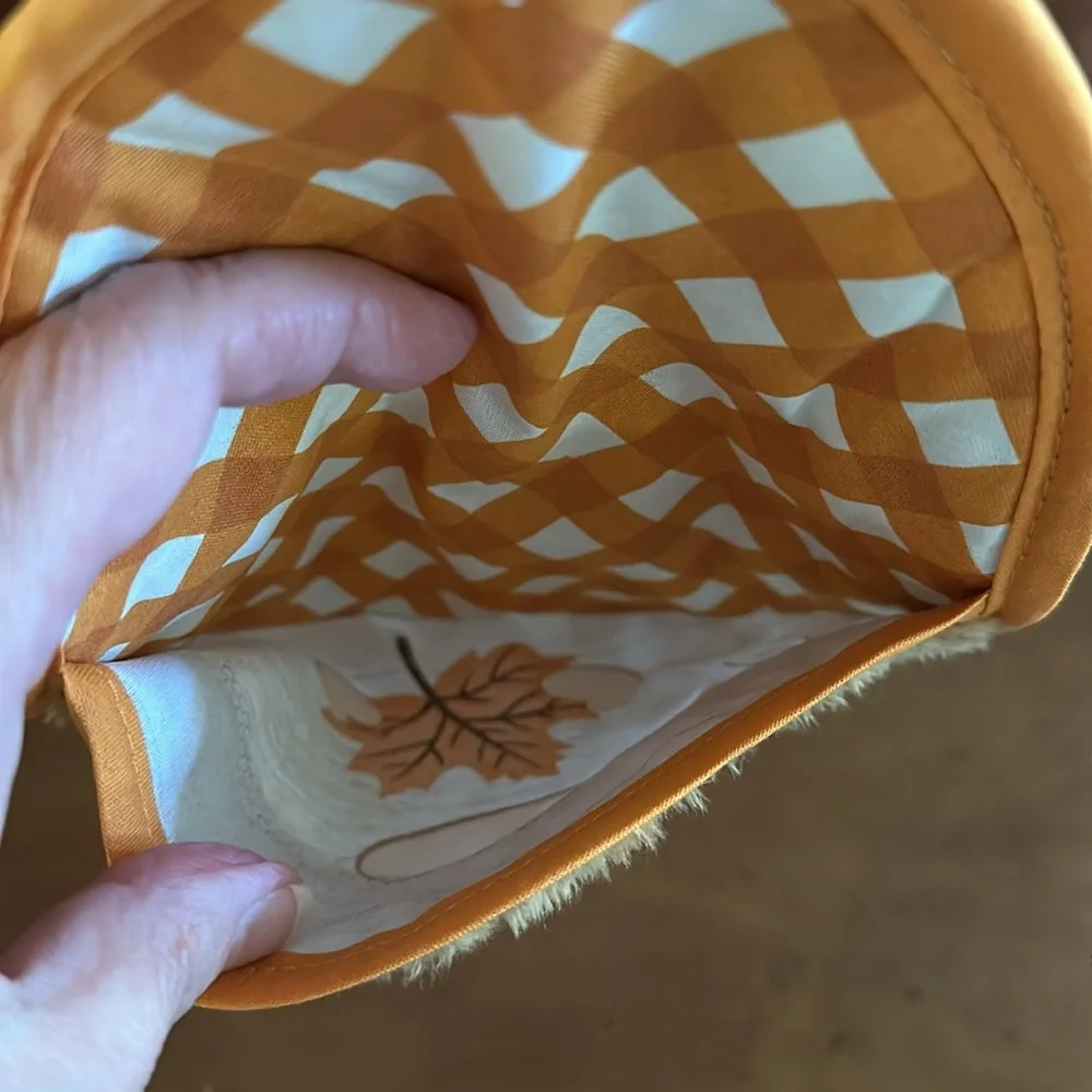 🌵 3/$15 Fall Rust Orange Gnome Pot Mitt very soft faux Fur (see description)